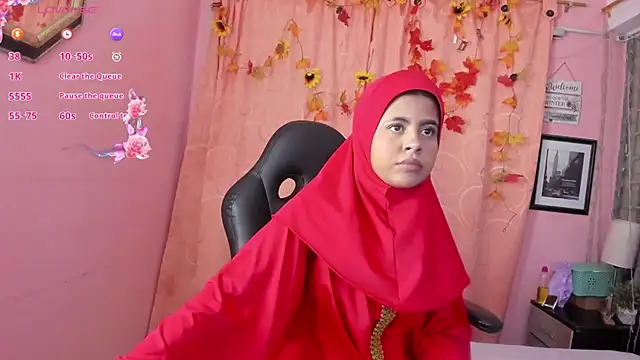 Snapshot of NaylaAbadi chatting on November 2025 12:16:01 PM NaylaAbadi online show from November 2025 12:16:01 PM