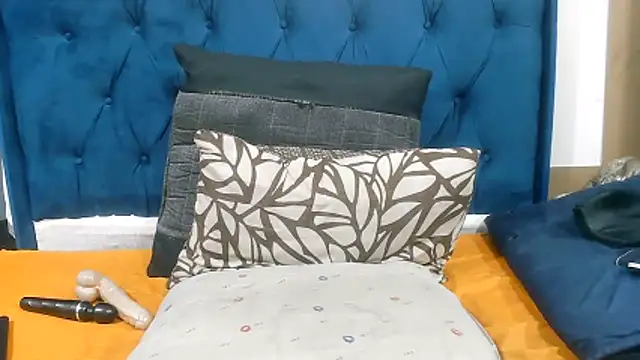 Snapshot of DarkCherryx chatting on December 2025 05:31:02 PM DarkCherryx online show from December 2025 05:31:02 PM