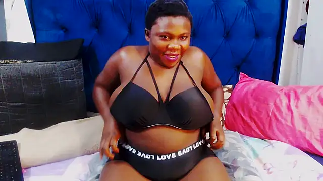 Snapshot of DarkCherryx chatting on January 2026 07:08:01 PM DarkCherryx online show from January 2026 07:08:01 PM