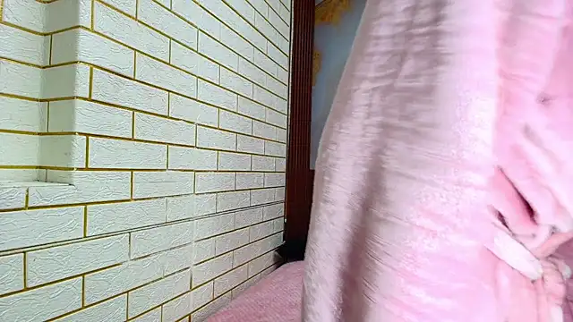 meliangels303av online show from April 2026 02:25:01 AM