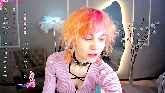 Snapshot of Awawrin chatting on November 2025 02:28:01 PM Awawrin online show from November 2025 02:28:01 PM