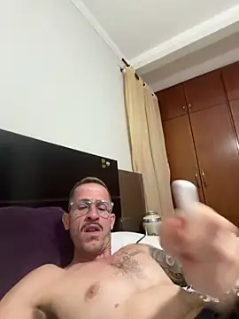Snapshot of Lucasjandre chatting on May 2026 12:18:01 AM Lucasjandre online show from May 2026 12:18:01 AM