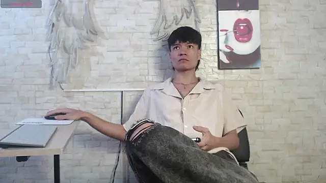 axel milo kairo and noa online show from February 2026 03:21:02 PM