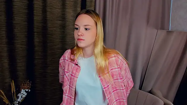 Snapshot of KinaSporcic chatting on November 2025 06:57:01 AM KinaSporcic online show from November 2025 06:57:01 AM