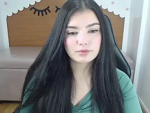 sarah rouse t  online show from November 2025 03:23:02 PM