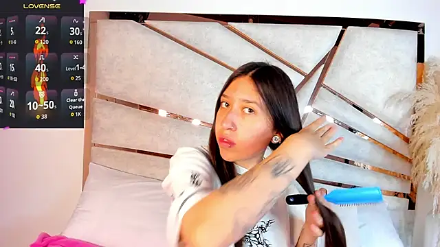 venusmorgan  online show from November 2025 01:45:02 PM