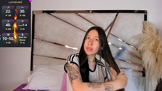 venusmorgan  online show from November 2025 02:10:01 PM