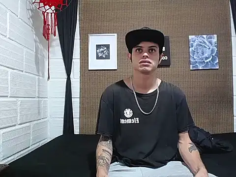 Snapshot of wild_duo777 chatting on December 2025 04:45:01 PM wild duo777 online show from December 2025 04:45:01 PM