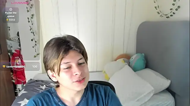 Felix kitty online show from January 2026 07:26:02 PM