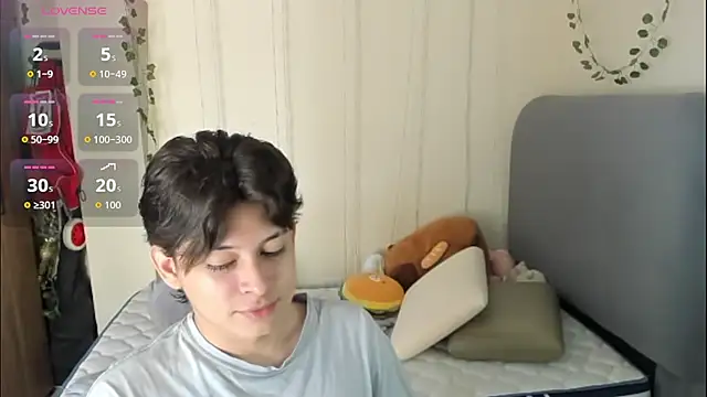 Felix kitty online show from February 2026 07:03:02 PM