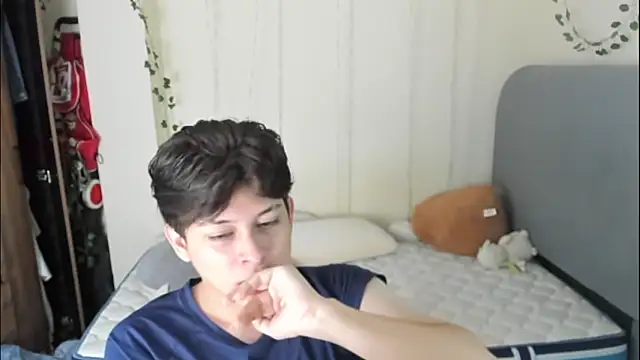 Felix kitty online show from February 2026 07:12:01 PM