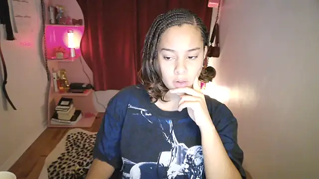 PrettyLittleProblem online show from November 2025 05:13:02 PM