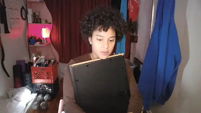 PrettyLittleProblem online show from November 2025 03:26:02 PM