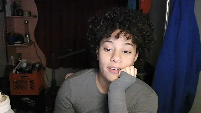 PrettyLittleProblem online show from November 2025 05:17:01 PM