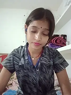Mohnicute online show from May 2026 10:36:01 AM