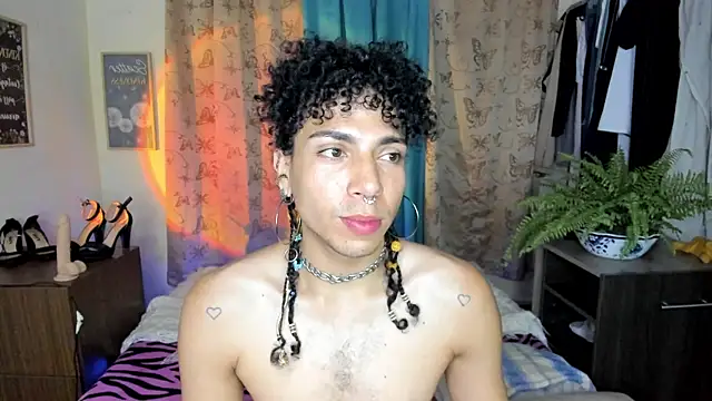 Angel White25 online show from April 2026 12:24:02 AM