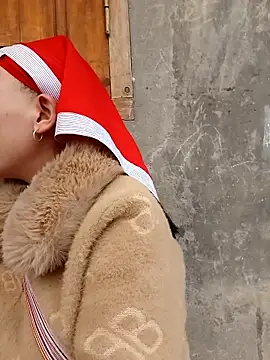 girl-hot2x online show from February 2026 01:23:01 AM