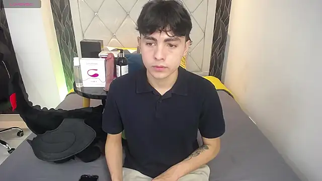 Samu FoXXX online show from November 2025 08:16:01 PM