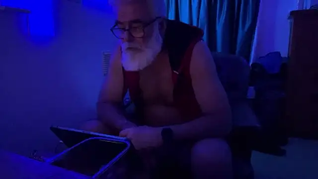 LeatherSdaddy online show from April 2026 11:31:02 PM