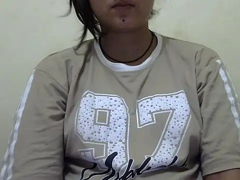 Snapshot of Anika_Singh chatting on June 2026 02:31:02 AM Anika Singh online show from June 2026 02:31:02 AM