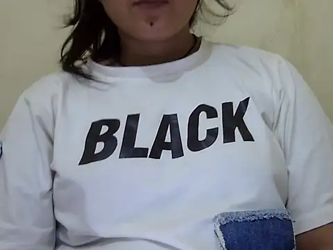 Snapshot of Anika_Singh chatting on June 2026 02:48:02 PM Anika Singh online show from June 2026 02:48:02 PM