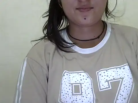 Snapshot of Anika_Singh chatting on June 2026 06:32:01 PM Anika Singh online show from June 2026 06:32:01 PM