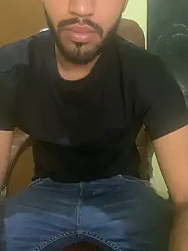 hotyyyyjonny online show from April 2026 04:30:01 AM