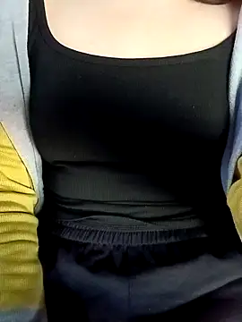 LynkLyy2k online show from November 2025 01:53:01 AM