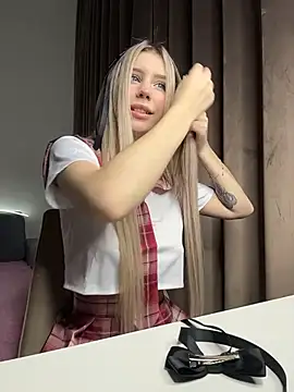 Snapshot of Olivia1Taylor1 chatting on November 2025 07:10:01 AM Olivia1Taylor1 online show from November 2025 07:10:01 AM