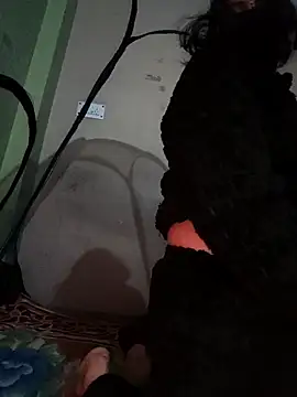 Yamini-X online show from December 2025 10:39:02 PM