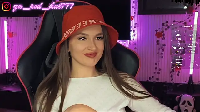 Snapshot of -RED_HAT- chatting on April 2026 05:21:01 PM -RED HAT- online show from April 2026 05:21:01 PM