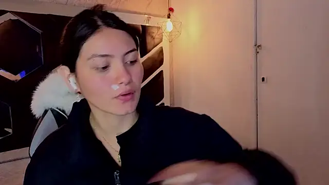 Brandy collinss online show from March 2026 12:21:01 PM