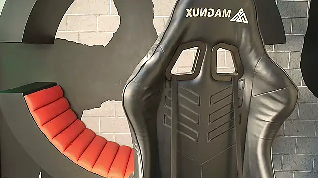 Snapshot of MyStrongSubmissive chatting on November 2025 07:05:02 PM MyStrongSubmissive online show from November 2025 07:05:02 PM