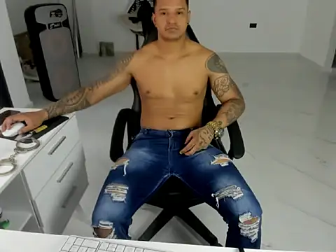 master leather online show from April 2026 03:23:01 PM