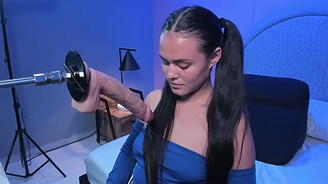 Sara rhoades online show from April 2026 08:36:01 PM