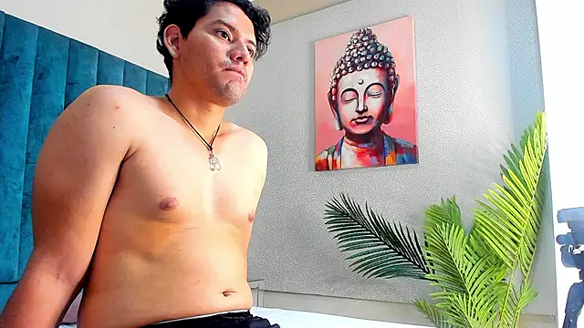 Snapshot of DhannLee chatting on November 2025 12:28:02 PM DhannLee online show from November 2025 12:28:02 PM