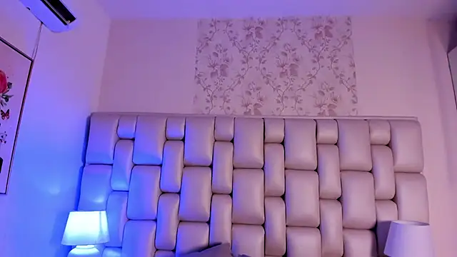 Snapshot of lea_hunter__ chatting on November 2025 07:38:01 PM lea hunter online show from November 2025 07:38:01 PM