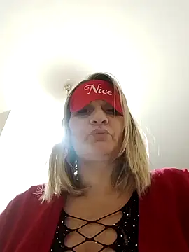 Snapshot of Tania9_ chatting on November 2025 09:05:02 PM Tania9 online show from November 2025 09:05:02 PM