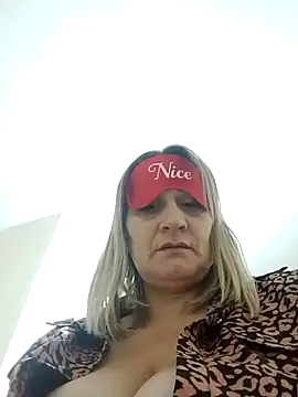 Snapshot of Tania9_ chatting on November 2025 10:47:02 PM Tania9 online show from November 2025 10:47:02 PM