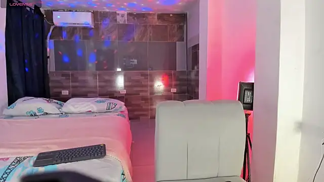 Snapshot of angell_dusttt chatting on December 2025 03:36:02 AM angell dusttt online show from December 2025 03:36:02 AM