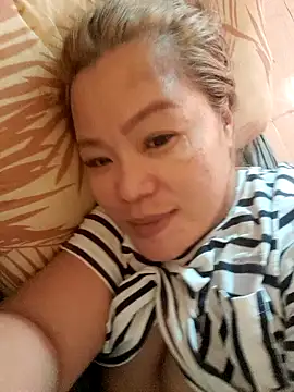Snapshot of loriepinay46 chatting on June 2026 08:15:01 AM loriepinay46 online show from June 2026 08:15:01 AM