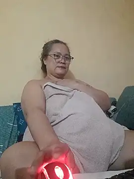 Snapshot of loriepinay46 chatting on August 2026 10:19:01 PM loriepinay46 online show from August 2026 10:19:01 PM