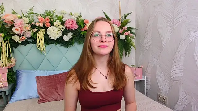 MadisonSmitt online show from December 2025 05:12:02 AM