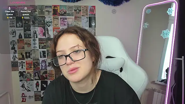 Anora Miller online show from January 2026 09:01:02 AM