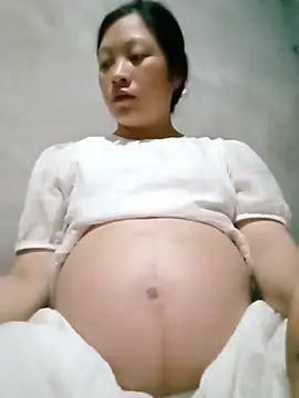 Snapshot of Micky_baby chatting on May 2026 02:57:01 PM Micky baby online show from May 2026 02:57:01 PM
