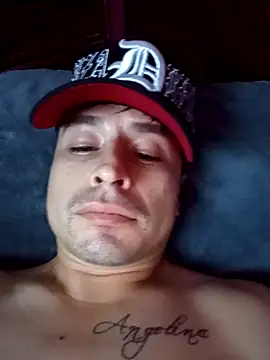 Snapshot of Al3vr chatting on December 2025 02:13:01 PM Al3vr online show from December 2025 02:13:01 PM
