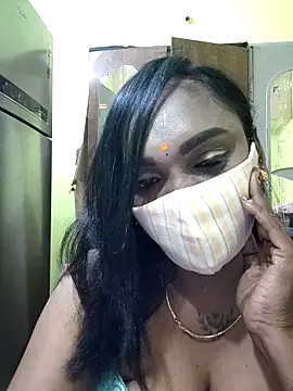 Dharshini98 online show from February 2026 08:32:01 PM