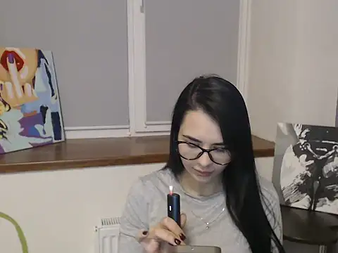 divina kira online show from December 2025 11:06:02 AM