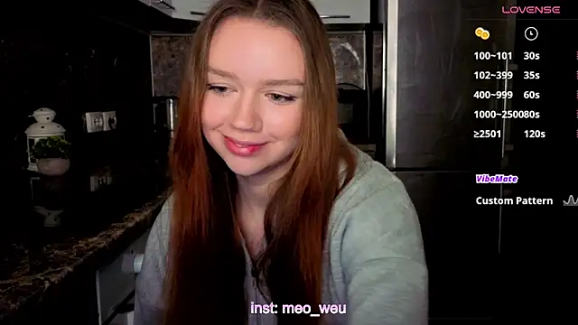 Snapshot of me_liss chatting on November 2025 07:14:01 PM me liss online show from November 2025 07:14:01 PM