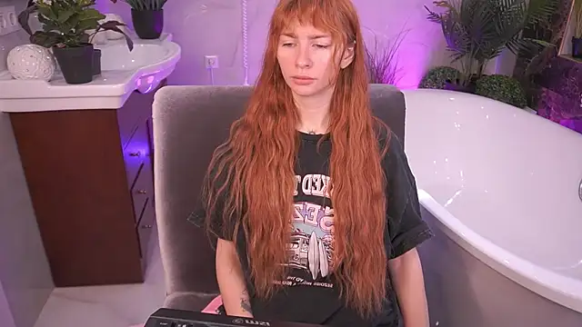 Nicol Moonn online show from April 2026 07:55:01 AM